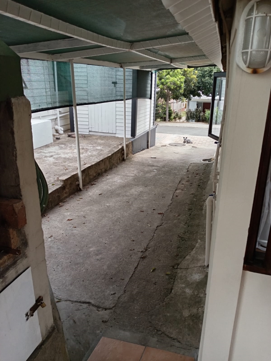 5 Bedroom Property for Sale in Hartenbos Central Western Cape